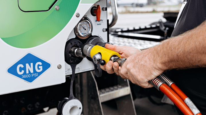 Compressed Natural Gas For Fleets | Enbridge Gas